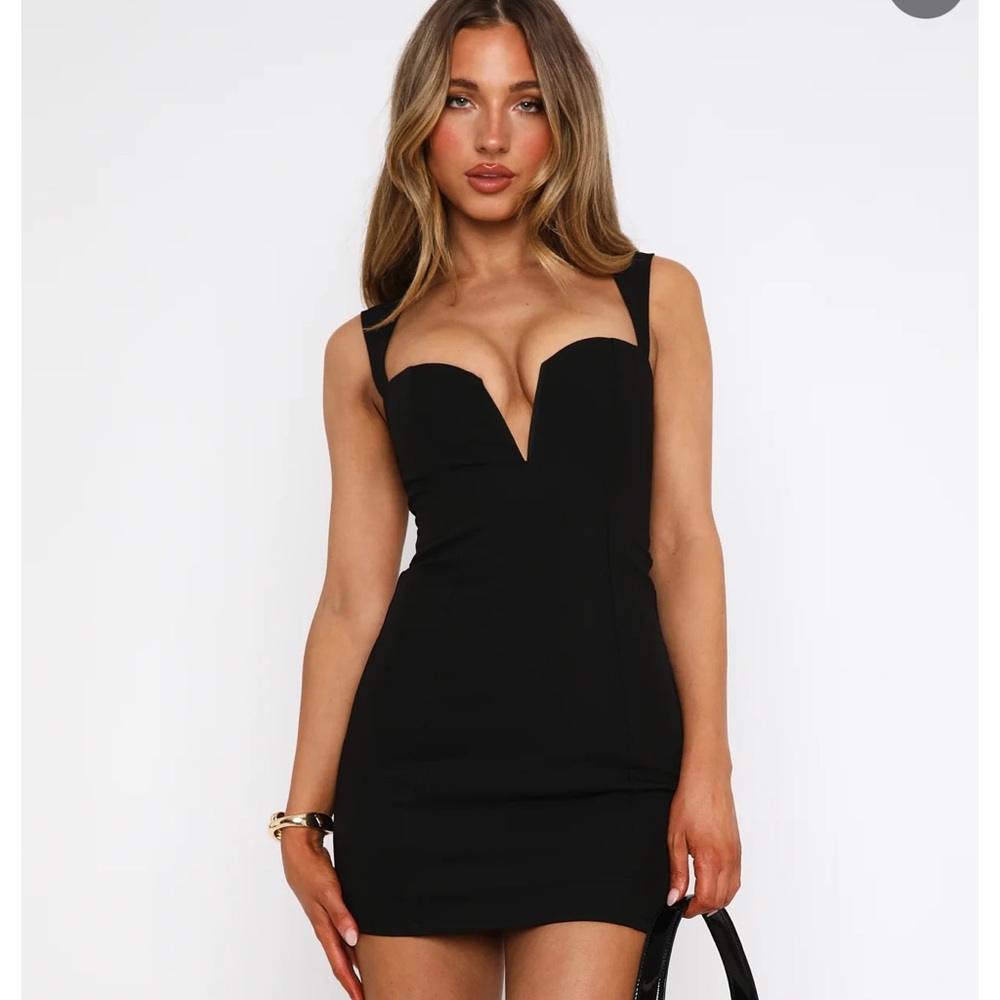 White Fox Elegant Black Mini Dress